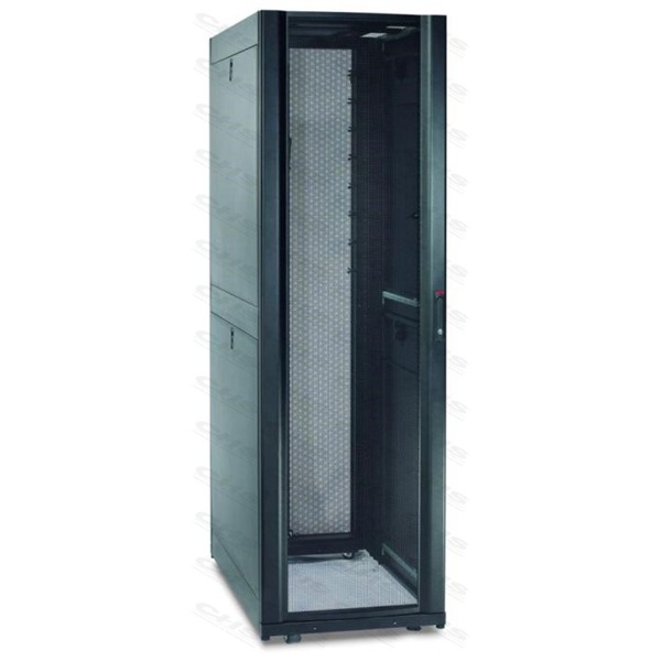 APC AR3100 NetShelter SX zárható rack szekrény 42U magas, (max.1360 kg, 600mm széles x 1070mm mély) fekete