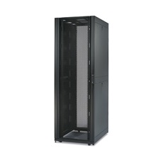 APC AR3157 NetShelter SX zárható rack szekrény 48U magas, (max.1360 kg, 750mm széles x 1070mm mély) fekete