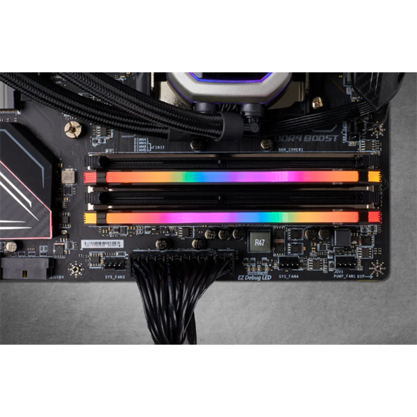 CORSAIR Memória VENGEANCE RGB PRO DDR4 32GB 3600MHz C18 (Kit of 2), fekete