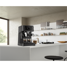DeLonghi EC235.BK presszókávéfőző 15 bar, 1L víztartály, 1 és 2 személyes kivitel, őrölt kávé és E.S.E. pod