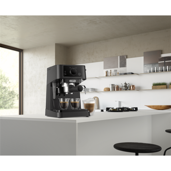 DeLonghi EC235.BK presszókávéfőző 15 bar, 1L víztartály, 1 és 2 személyes kivitel, őrölt kávé és E.S.E. pod