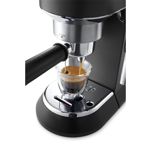 DeLonghi EC685.BK Dedica presszókávéfőző 15 bar, 3 szűrő:1 - 2 személyes és E.S.E., thermoblock, csészemelegítő