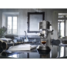 DeLonghi EC685.BK Dedica presszókávéfőző 15 bar, 3 szűrő:1 - 2 személyes és E.S.E., thermoblock, csészemelegítő