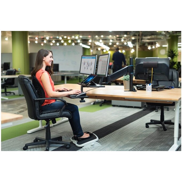 KENSINGTON Lábtartó (SoleMate Plus Tilt Adjustable Foot Rest with SmartFit™)