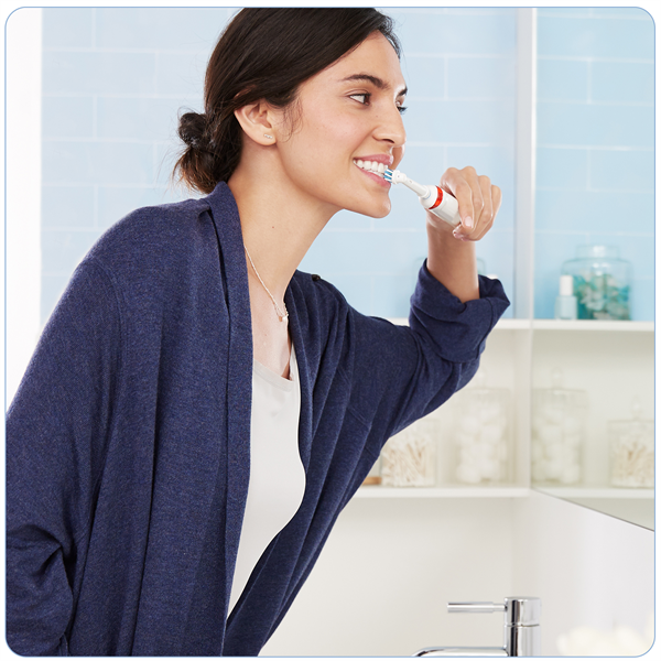 Oral-B SMART 4 4100S Sensitive elektromos fogkefe, nyomásérzékelő, 3 üzemmód, időmérő, Li-ion akku 1 töltés, akár 2 hét